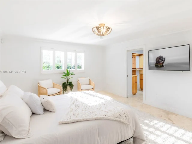 8311 SW 32nd St, Miami FL 33155