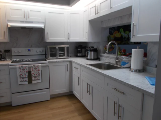 601 SW 142nd Ave # 314Q, Pembroke Pines FL 33027