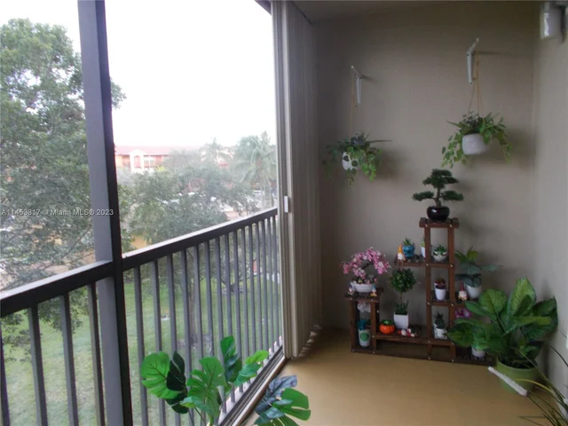 601 SW 142nd Ave # 314Q, Pembroke Pines FL 33027