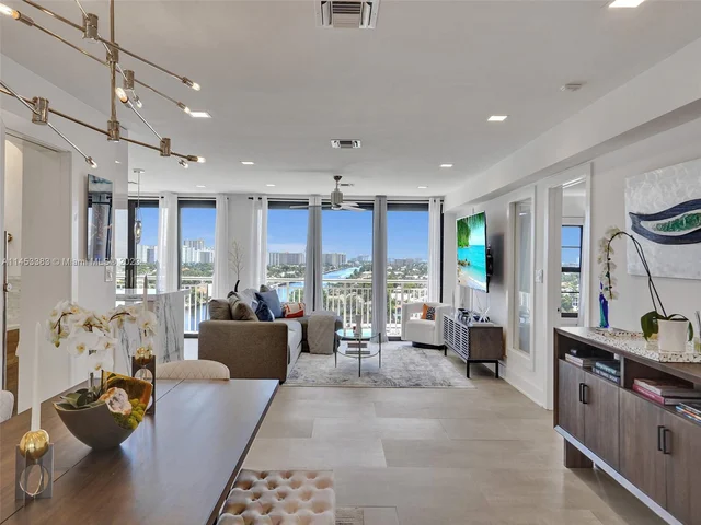 3100 NE 48th St, Fort Lauderdale FL 33308