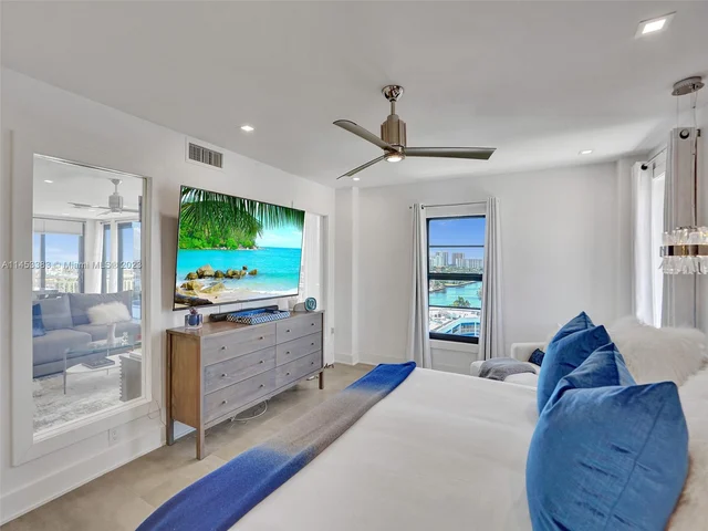 3100 NE 48th St, Fort Lauderdale FL 33308