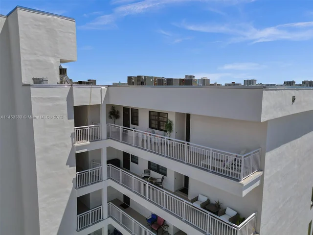 3100 NE 48th St, Fort Lauderdale FL 33308