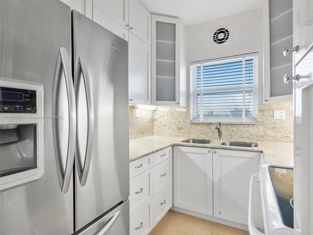 4747 Collins Ave # 401, Miami Beach FL 33140