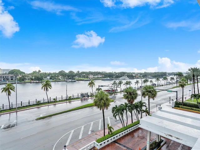 4747 Collins Ave # 401, Miami Beach FL 33140