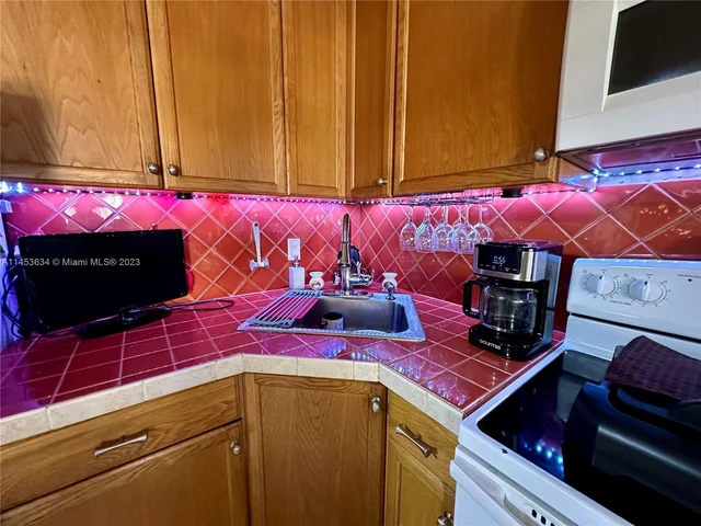 1800 79th Street Cswy # A208, North Bay Village FL 33141