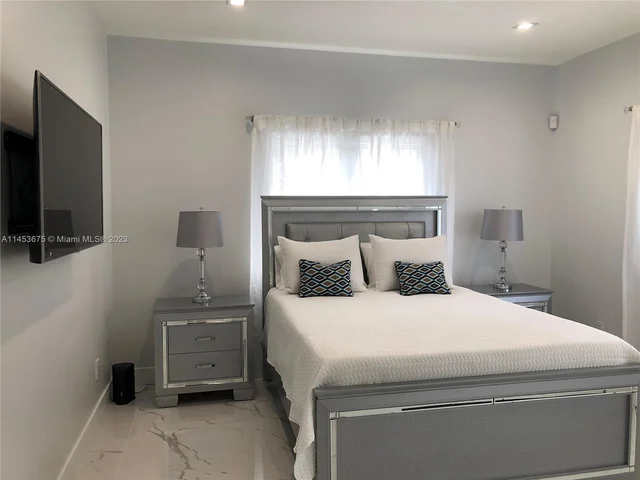 2401 SW 4th Ave, Miami FL 33129