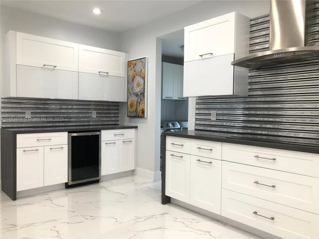 2401 SW 4th Ave, Miami FL 33129