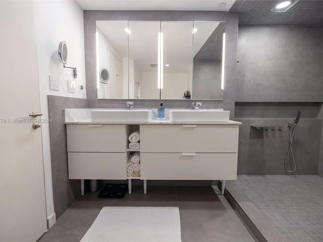 2627 S Bayshore Dr # 607, Miami FL 33133