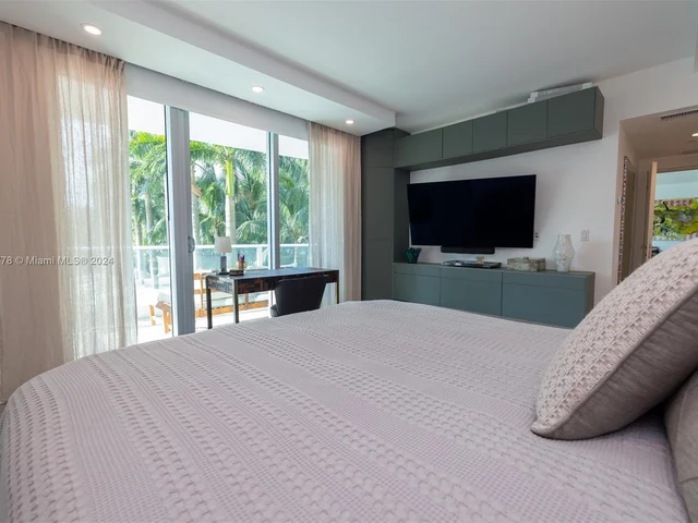 2627 S Bayshore Dr # 607, Miami FL 33133