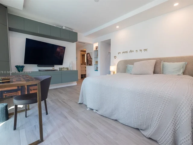 2627 S Bayshore Dr # 607, Miami FL 33133