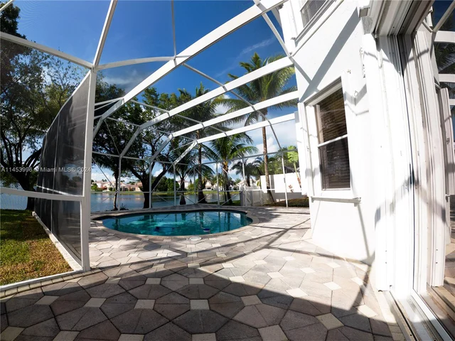 15341 NW 4 ST, Pembroke Pines FL 33028