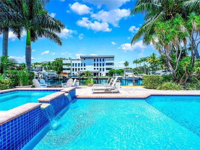 73 Fiesta Way, Fort Lauderdale FL 33301