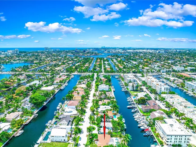 73 Fiesta Way, Fort Lauderdale FL 33301