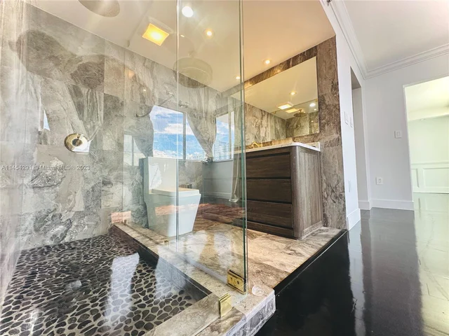 1700 NW N River Dr # 805, Miami FL 33125