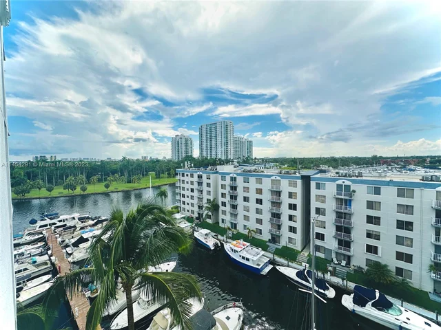 1700 NW N River Dr # 805, Miami FL 33125
