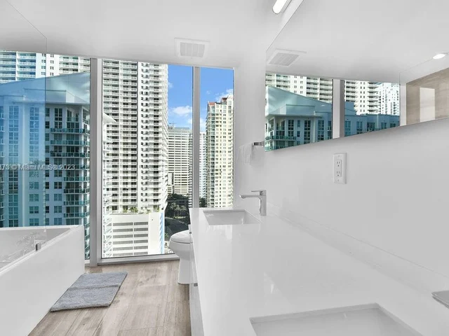 1300 Brickell Bay Dr # 1910, Miami FL 33131