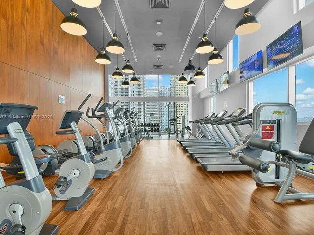 1300 Brickell Bay Dr # 1910, Miami FL 33131