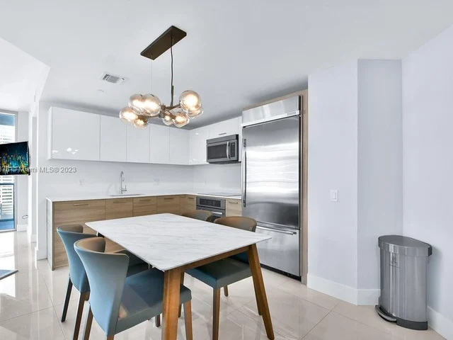 1300 Brickell Bay Dr # 1910, Miami FL 33131