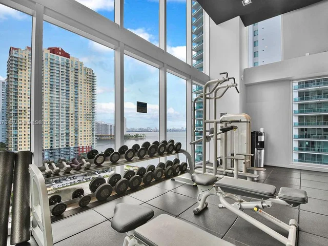 1300 Brickell Bay Dr # 1910, Miami FL 33131