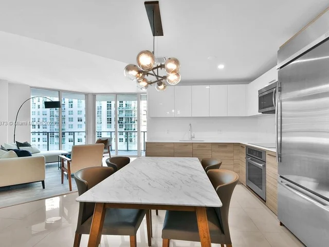 1300 Brickell Bay Dr # 1910, Miami FL 33131