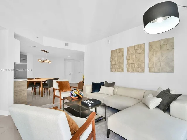 1300 Brickell Bay Dr # 1910, Miami FL 33131