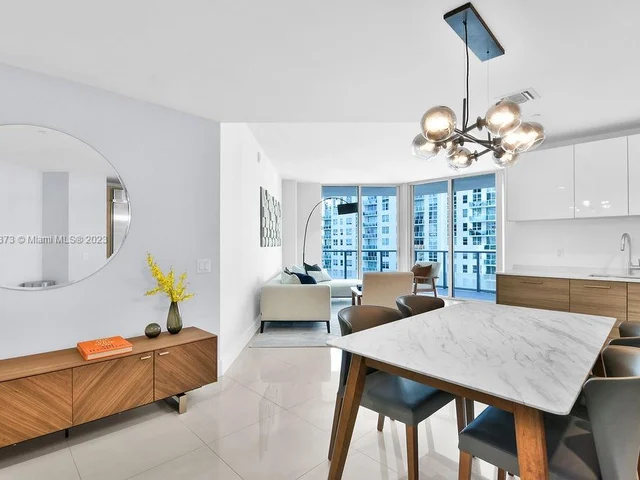 1300 Brickell Bay Dr # 1910, Miami FL 33131