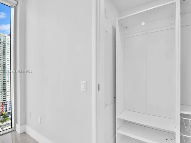 1300 Brickell Bay Dr # 1910, Miami FL 33131