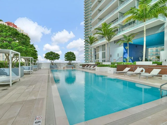 1300 Brickell Bay Dr # 1910, Miami FL 33131