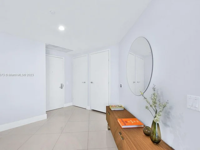 1300 Brickell Bay Dr # 1910, Miami FL 33131