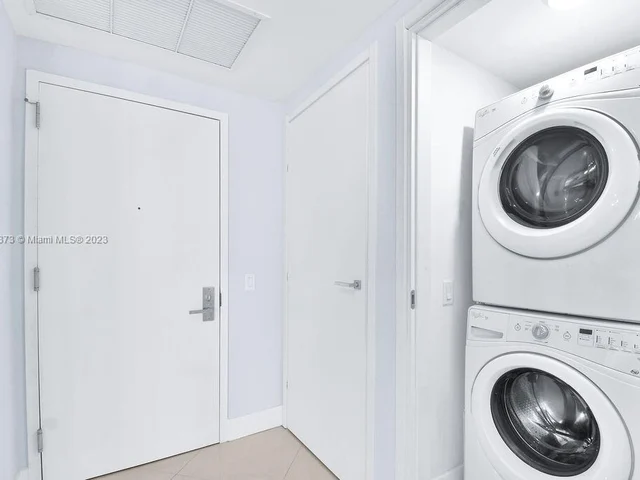 1300 Brickell Bay Dr # 1910, Miami FL 33131