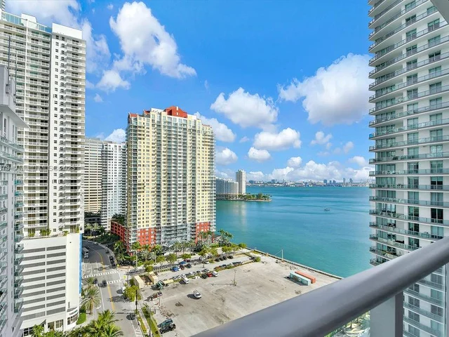 1300 Brickell Bay Dr # 1910, Miami FL 33131