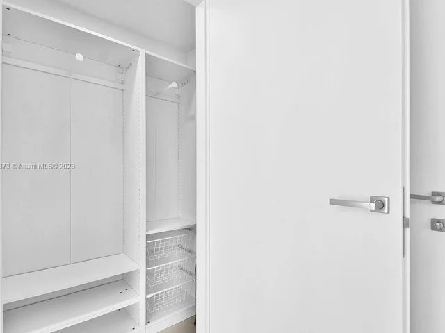 1300 Brickell Bay Dr # 1910, Miami FL 33131