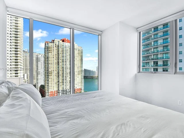 1300 Brickell Bay Dr # 1910, Miami FL 33131