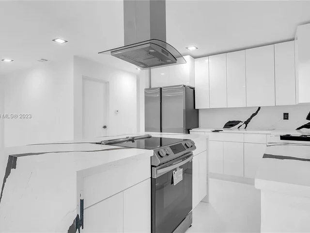 3810 NW 6th St, Lauderhill FL 33311