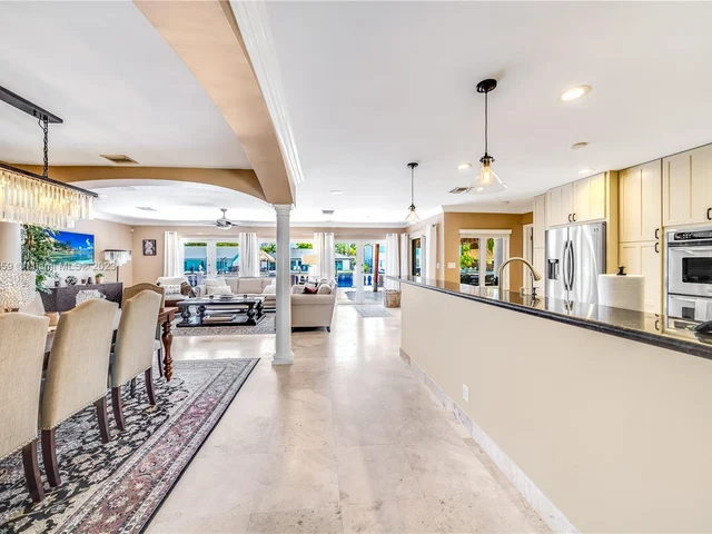 41 Castle Harbor Is, Fort Lauderdale FL 33308