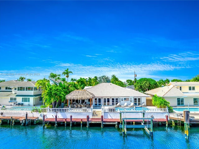 41 Castle Harbor Is, Fort Lauderdale FL 33308