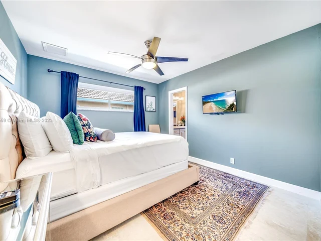 41 Castle Harbor Is, Fort Lauderdale FL 33308