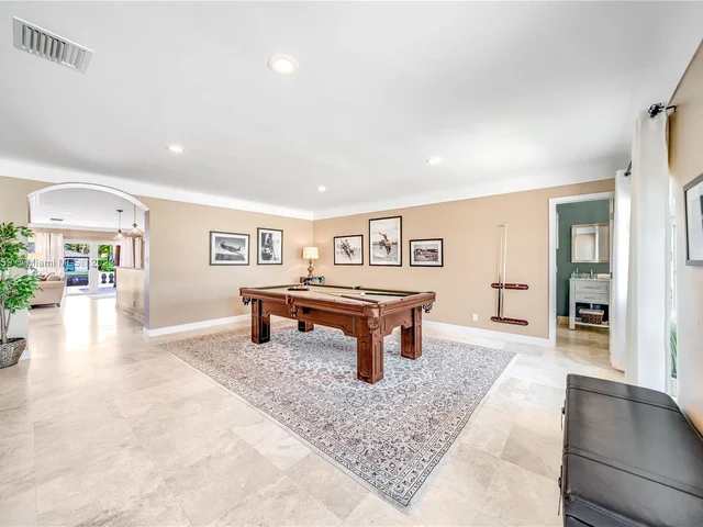 41 Castle Harbor Is, Fort Lauderdale FL 33308