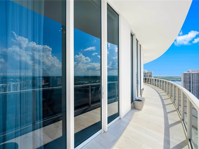 4100 Island Blvd # 3, Aventura FL 33160