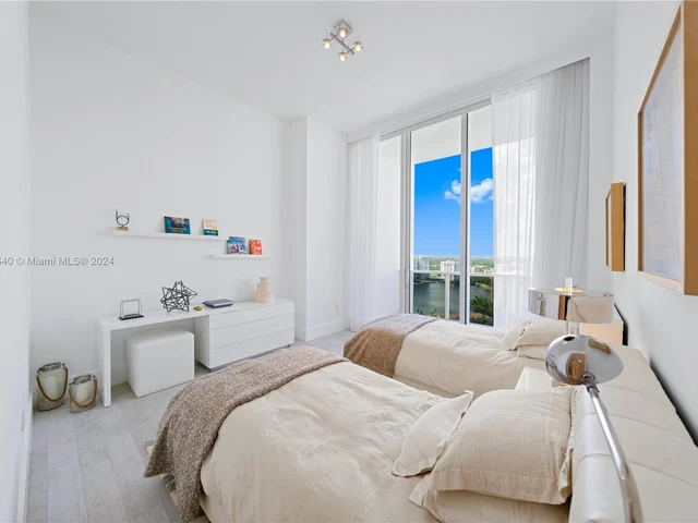 4100 Island Blvd # 3, Aventura FL 33160