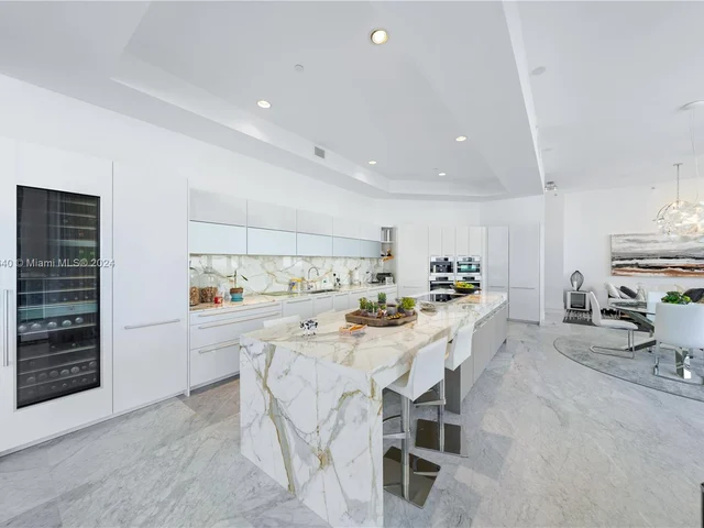 4100 Island Blvd # 3, Aventura FL 33160