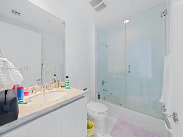 4100 Island Blvd # 3, Aventura FL 33160