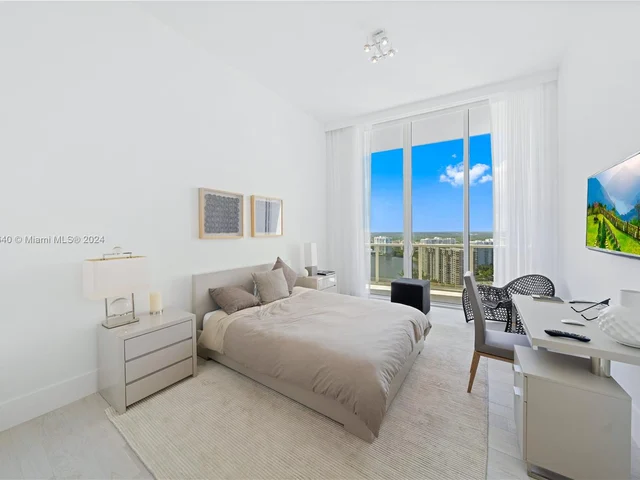 4100 Island Blvd # 3, Aventura FL 33160