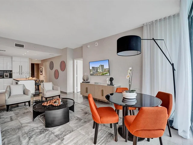 88 SW 7th St # 1408, Miami FL 33130