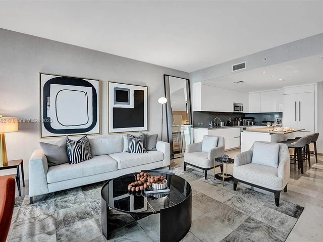 88 SW 7th St # 1408, Miami FL 33130