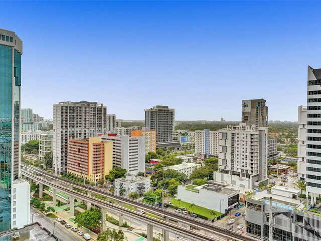 88 SW 7th St # 1408, Miami FL 33130