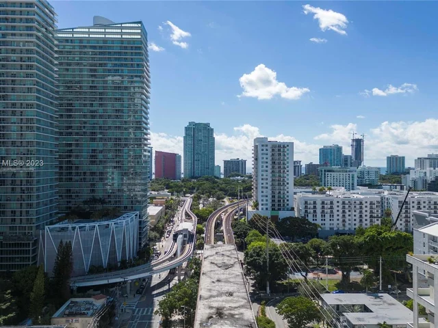 1111 SW 1 AV, Miami FL 33130