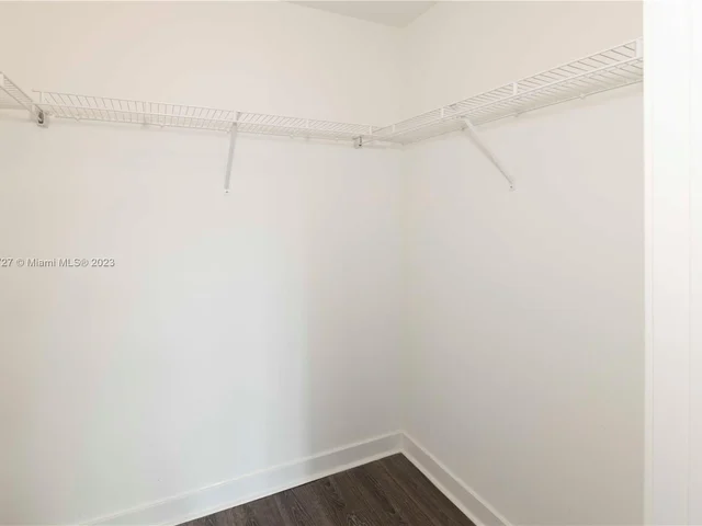 1111 SW 1 AV, Miami FL 33130