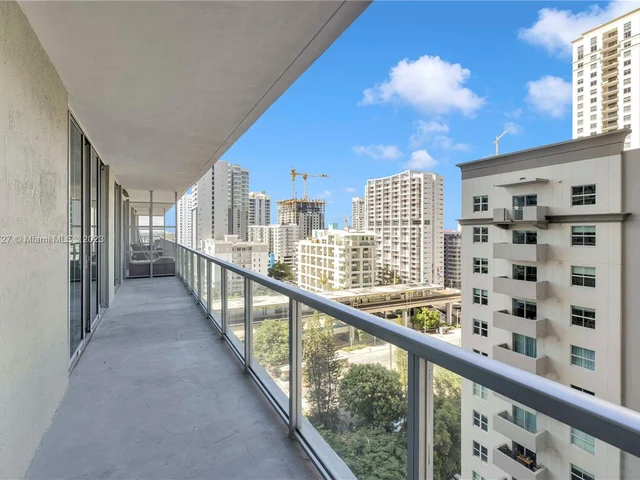 1111 SW 1 AV, Miami FL 33130