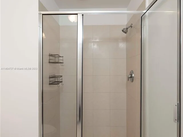 1111 SW 1 AV, Miami FL 33130